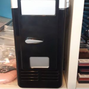 Mini frigidaire à colle à cils et à résines